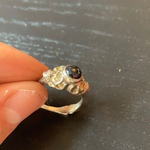 Verameat double skulls ring